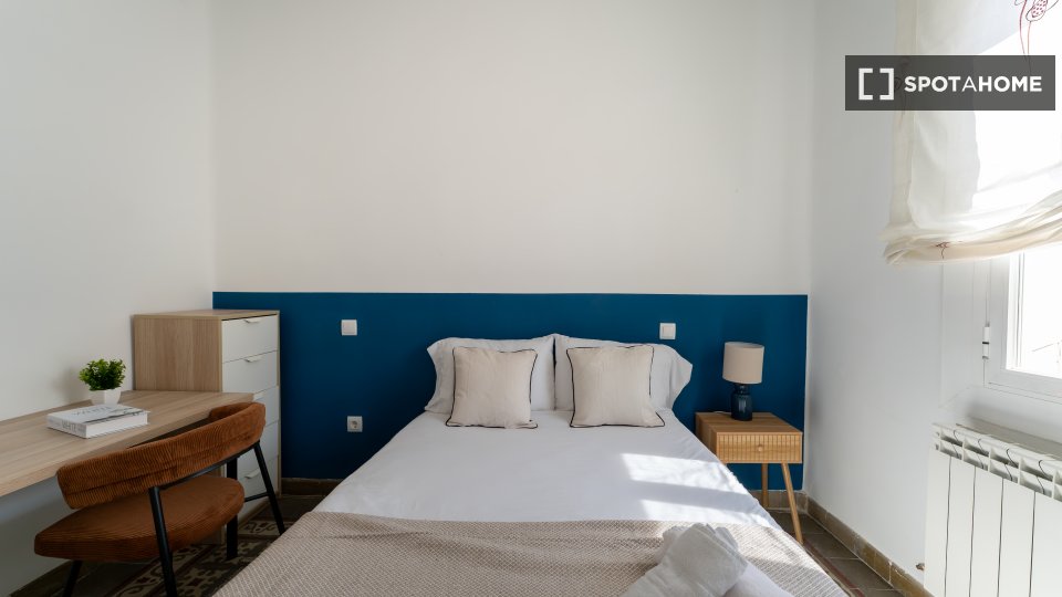 Double room Madrid, 6 beds — photo 1