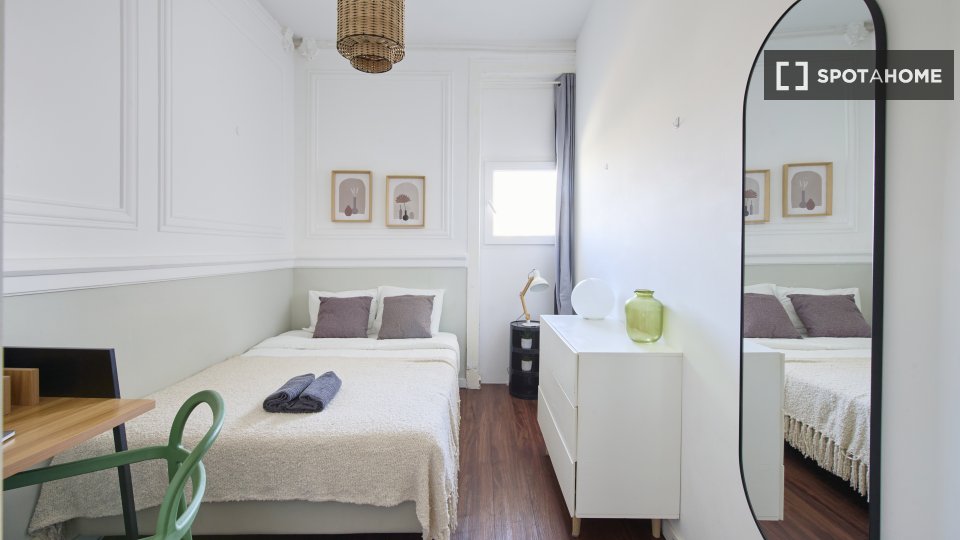 Double room Lisbon, 11 beds — photo 38