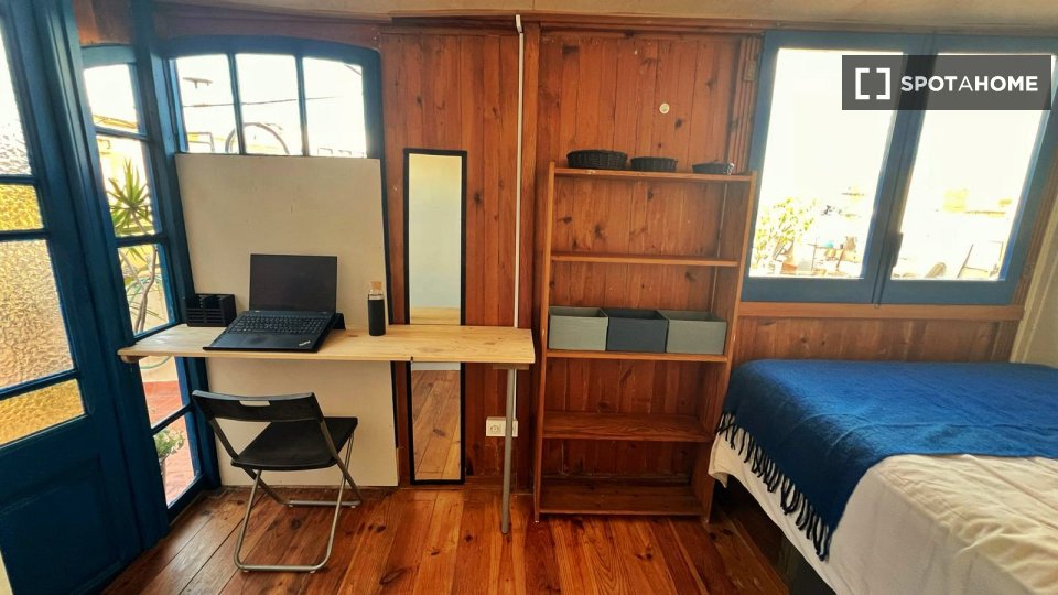 Double room Barcelona, 5 beds — photo 1