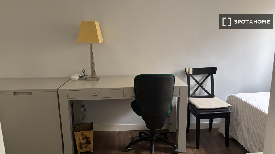 Double room Madrid, 3 beds, 160m² — photo 56