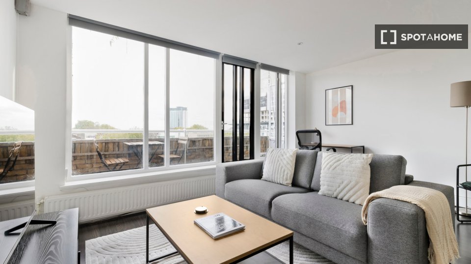 Apartment London, 2 beds — photo 17