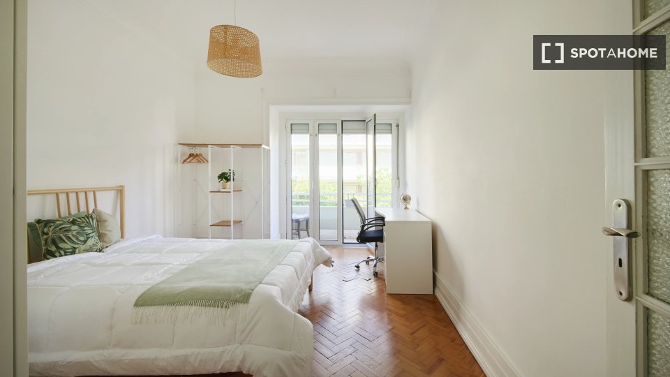Double room Lisbon, 9 beds — photo 1