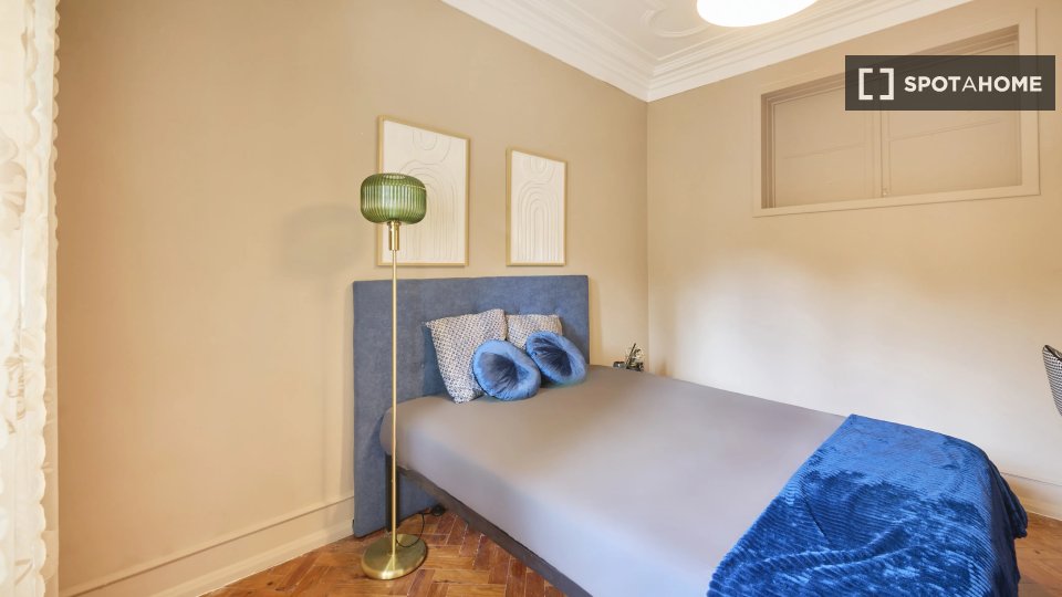 Double room Lisbon, 4 beds — photo 2