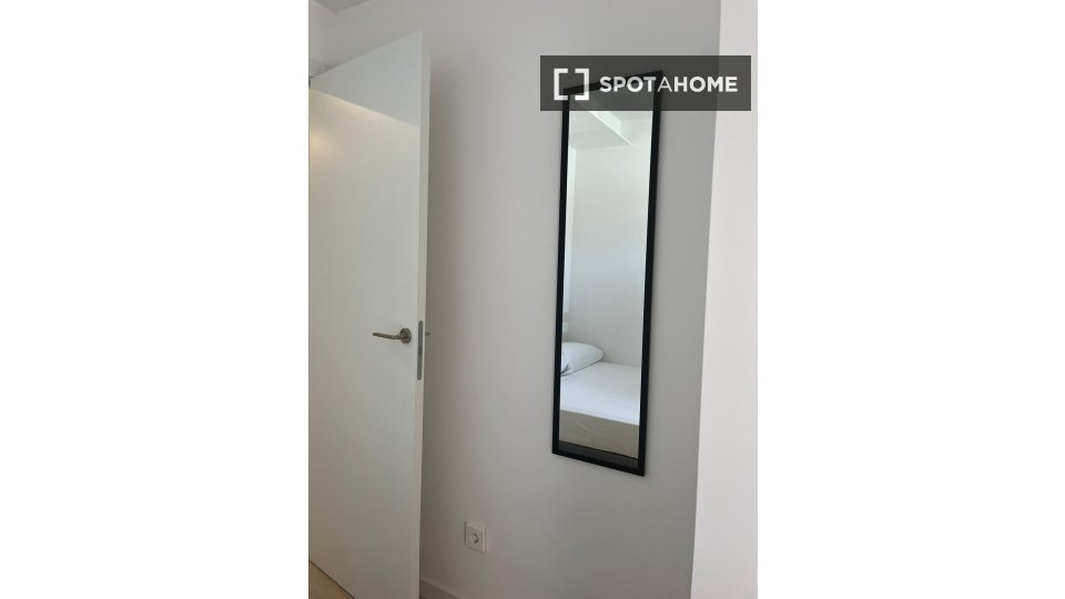 Apartment Barcelona, 2 beds, 74m² — photo 4