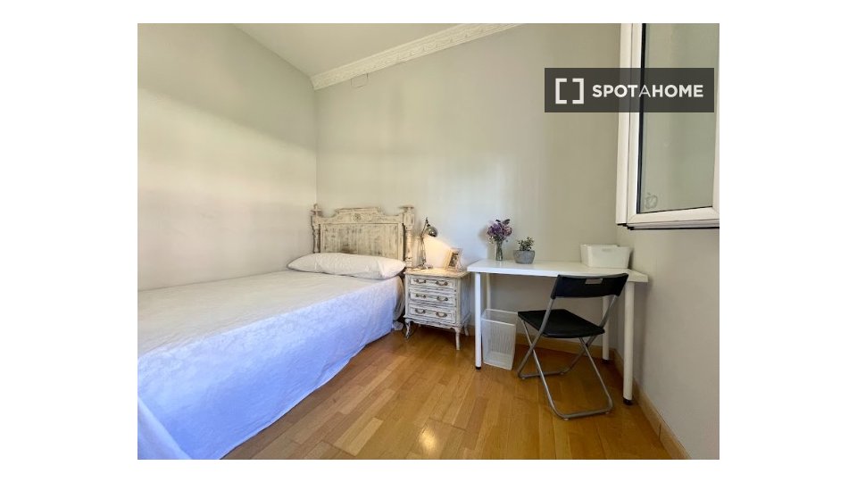 Double room Seville, 12 beds, 300m² — photo 4