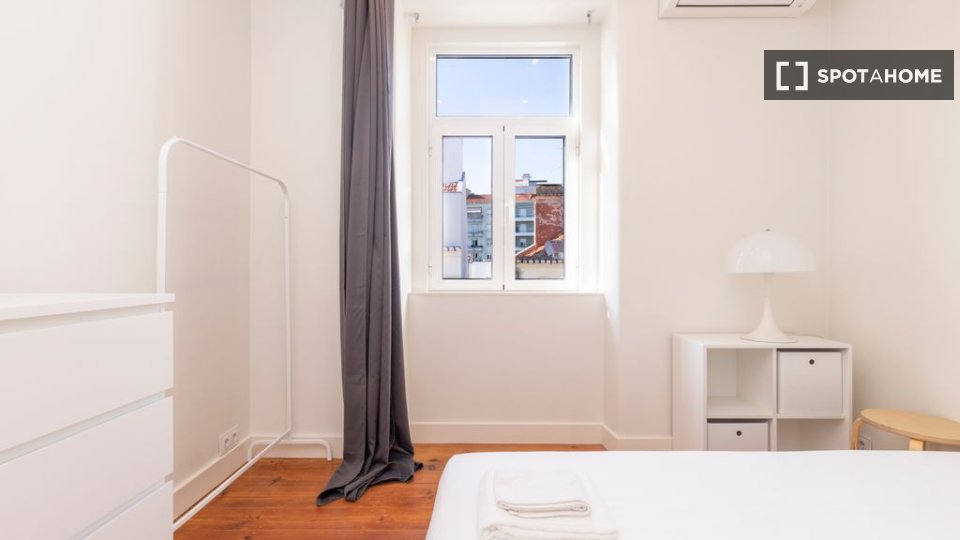 Apartment Lisbon, 4 beds — photo 9