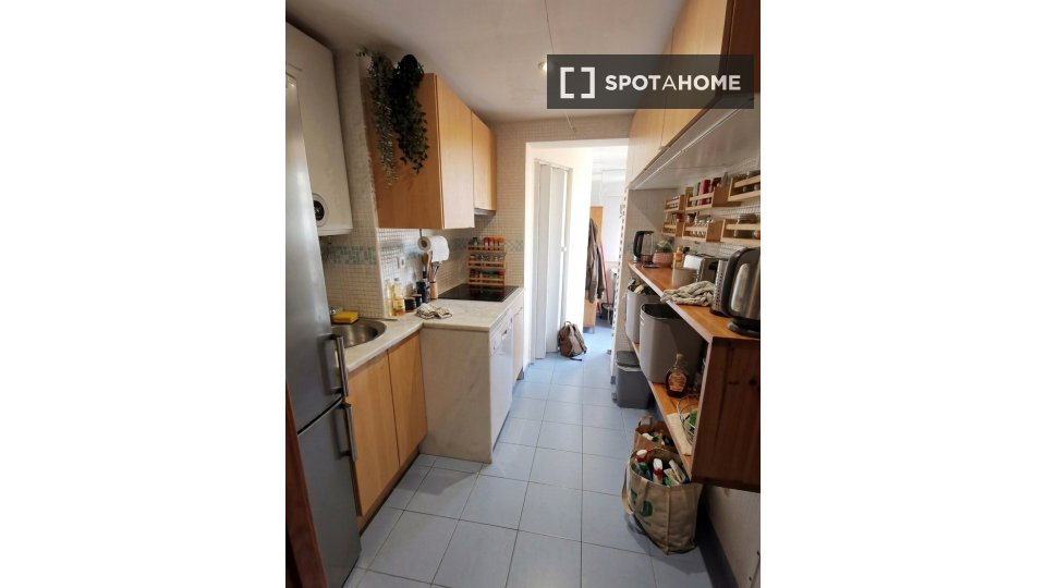 Double room Lisbon, 1 bed — photo 4