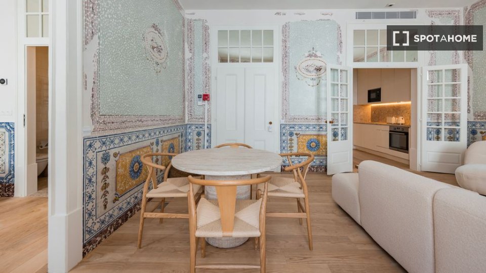 Apartment Lisbon, 2 beds — photo 13