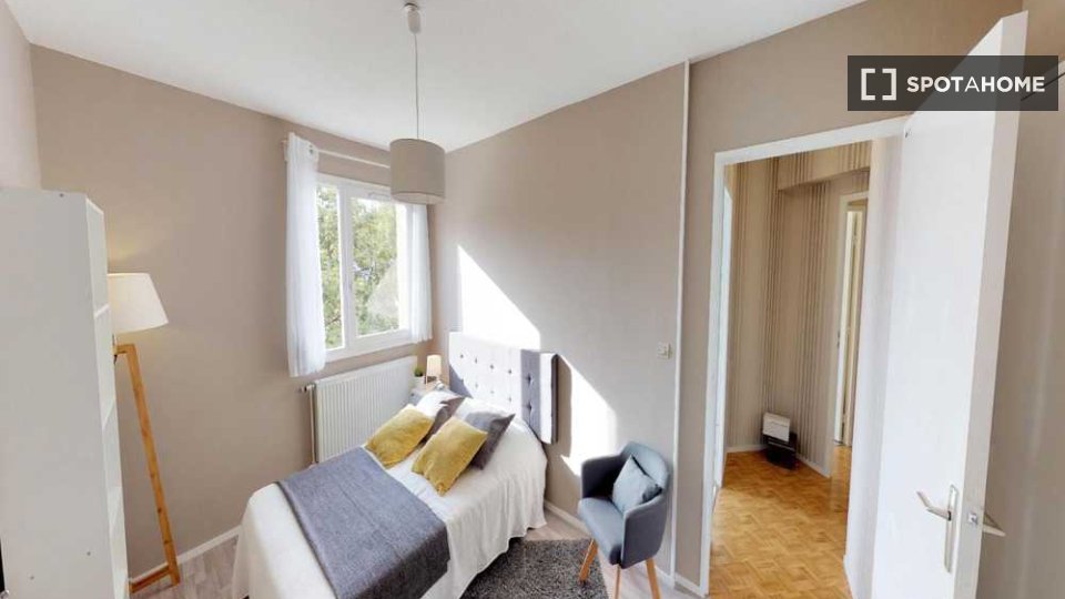 Camera doppia Lione, 4 camere, 70m² — foto 2