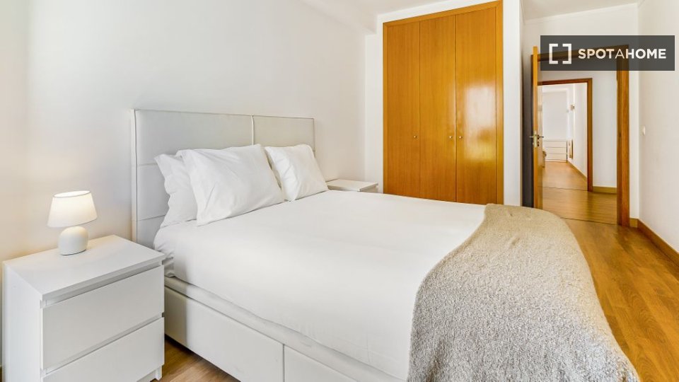 Apartment Lisbon, 3 beds — photo 2