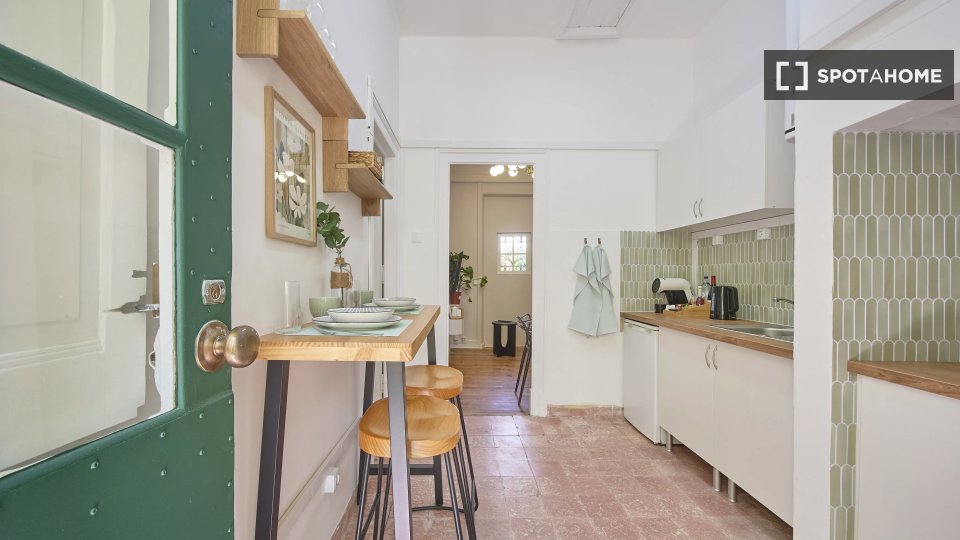 Apartment Lisbon, 1 bed — photo 10