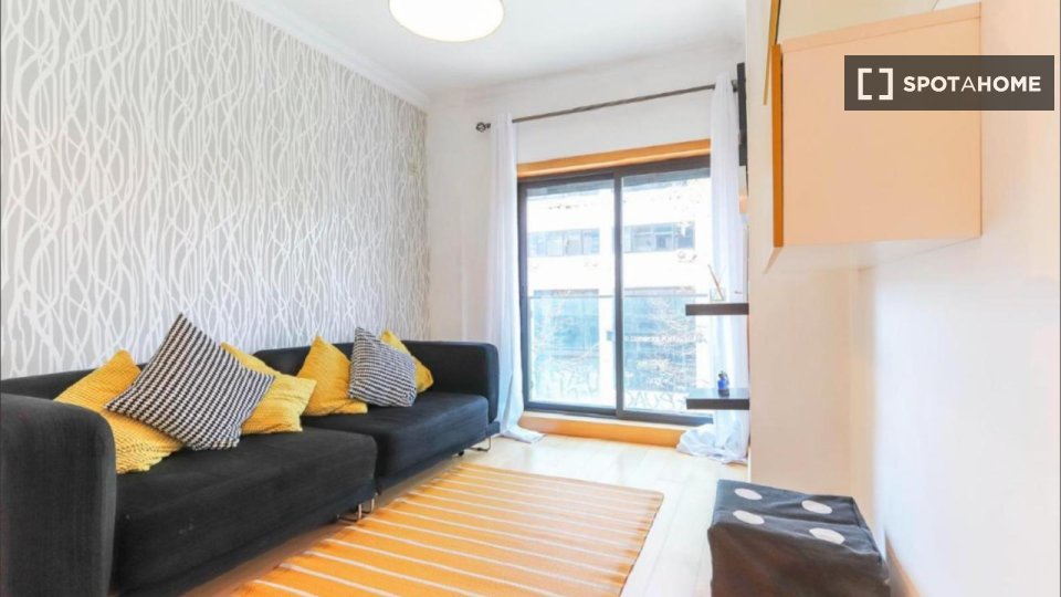 Apartment Lisbon, 1 bed, 65m² — photo 12