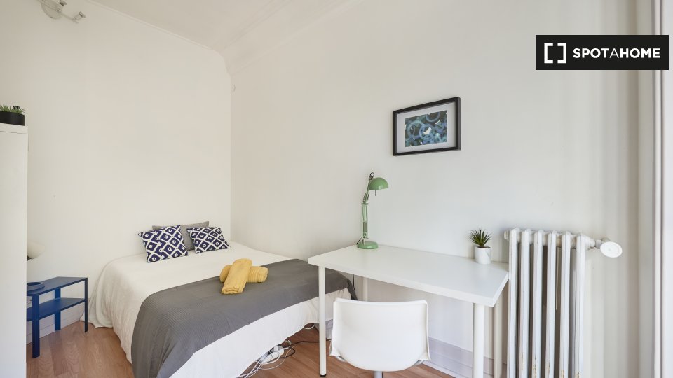 Double room Lisbon, 13 beds — photo 2