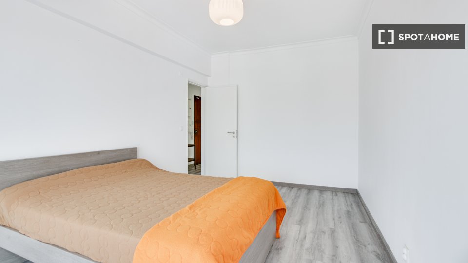 Apartment Lisbon, 2 beds — photo 15