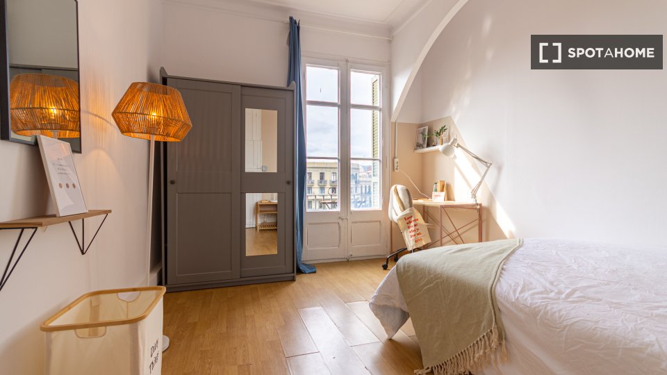 Double room Barcelona, 6 beds — photo 14