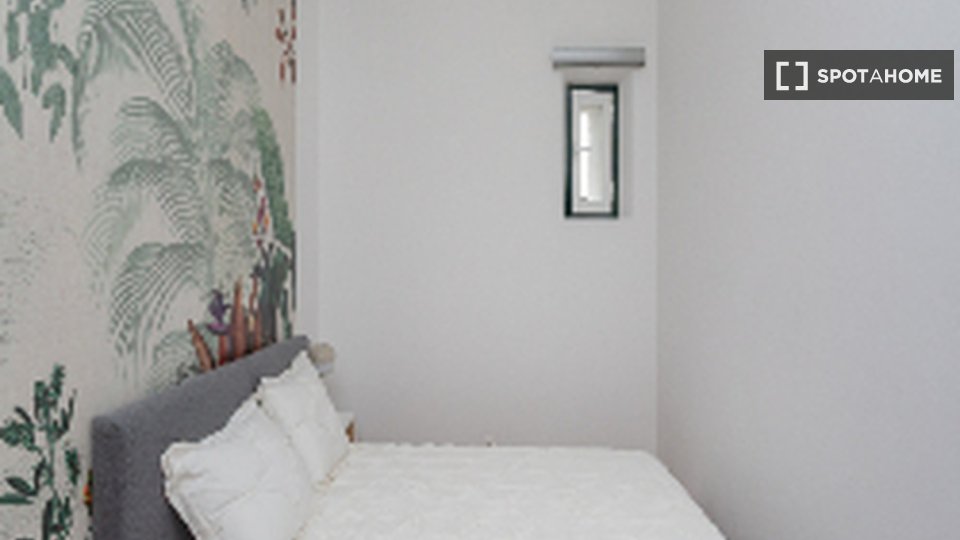Double room Lisbon, 6 beds — photo 4