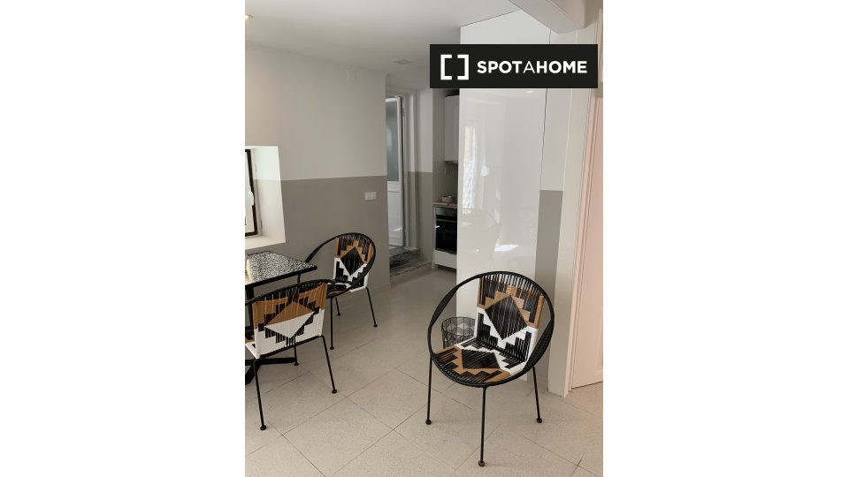 Apartment Lisbon, 1 bed, 43m² — photo 4