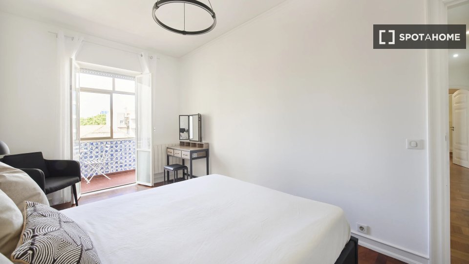 Double room Lisbon, 7 beds — photo 2