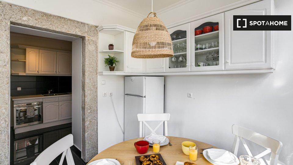 Apartment Lisbon, 2 beds — photo 17