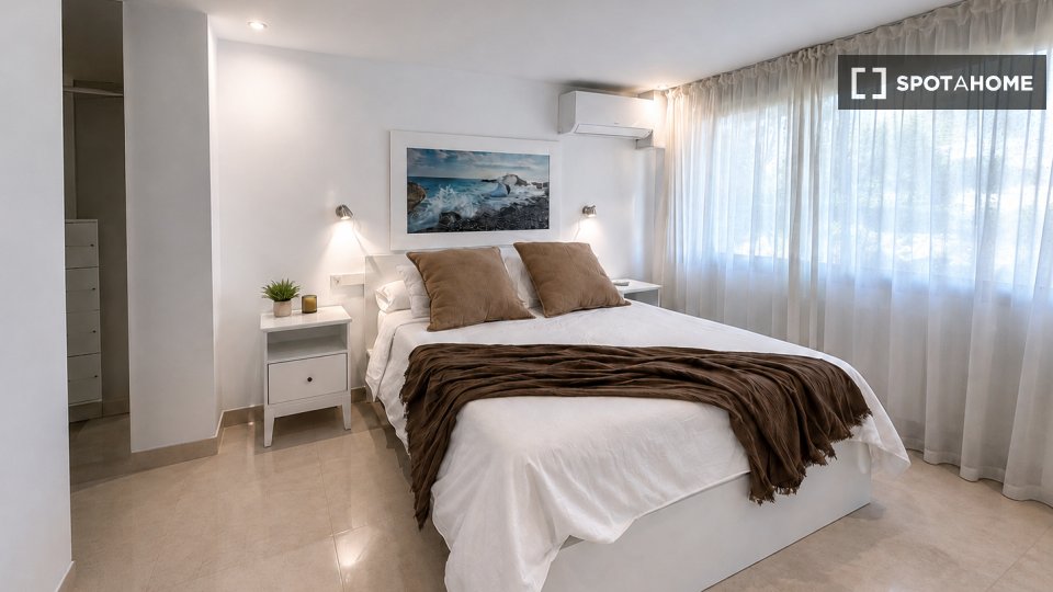 Apartment Alicante, 2 beds — photo 2