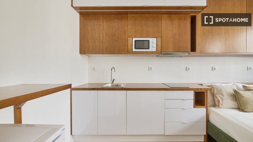 Apartment Lisbon, 1 bed — photo 16