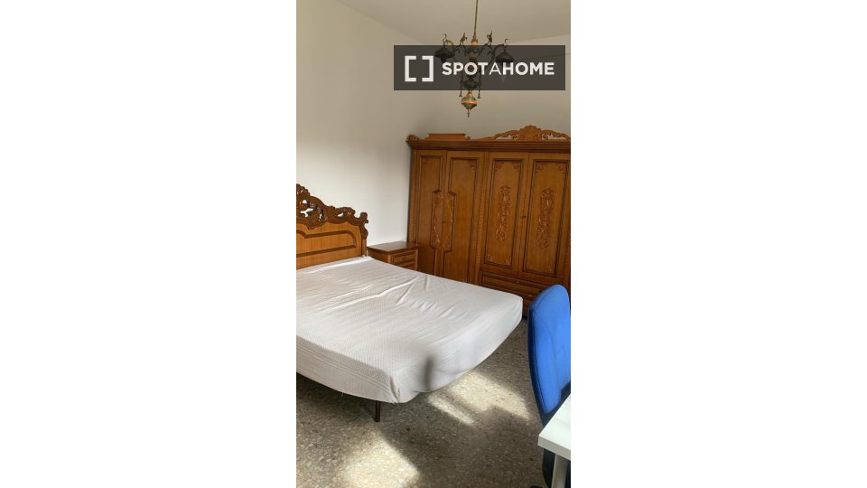 Double room Rome, 3 beds — photo 30