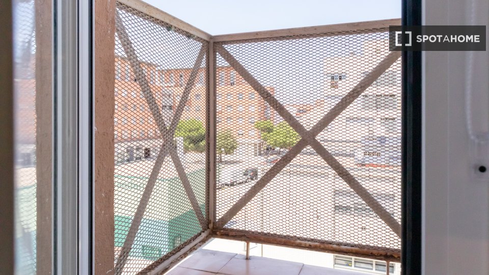 Double room Madrid, 6 beds, 200m² — photo 7