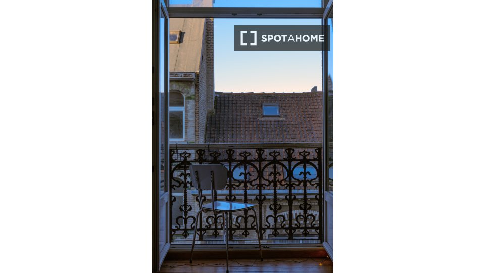 Double room Brussels, 2 beds, 65m² — photo 15