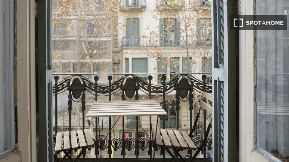 Double room Barcelona, 5 beds, 100m² — photo 4