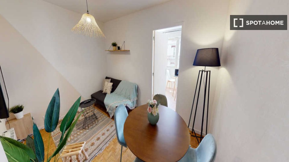 Double room Lyon, 5 beds, 90m² — photo 7