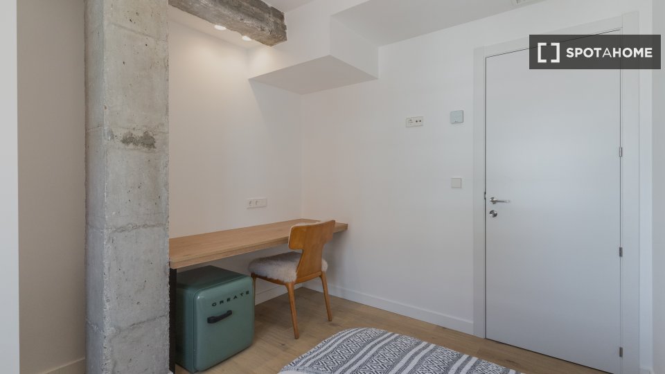 Double room Madrid, 6 beds — photo 15