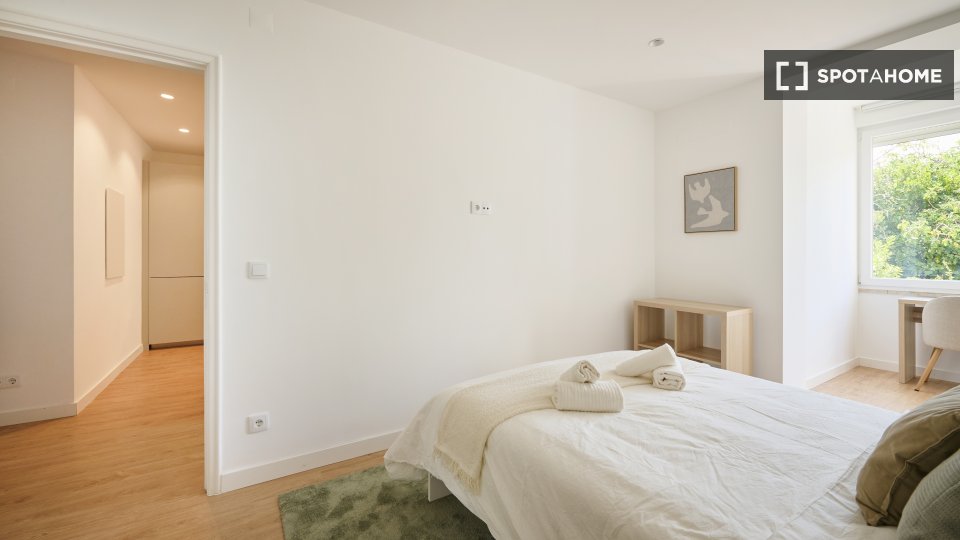 Double room Lisbon, 4 beds — photo 15