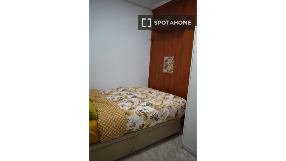 Double room Madrid, 6 beds — photo 19