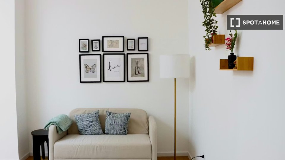 Appartamento con 1 camera da letto in affitto a Ripamonti, Milano - en Milán