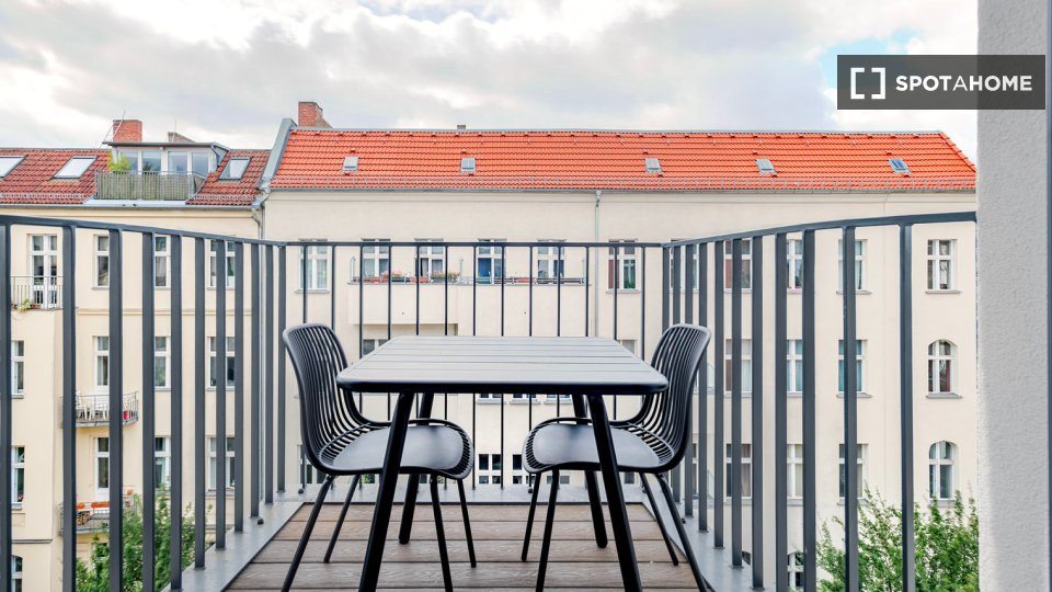 Apartment Berlin, 1 bed, 55m² — photo 2