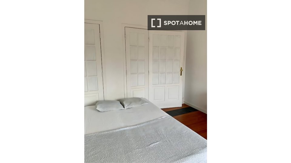 Double room Lisbon, 7 beds — photo 22