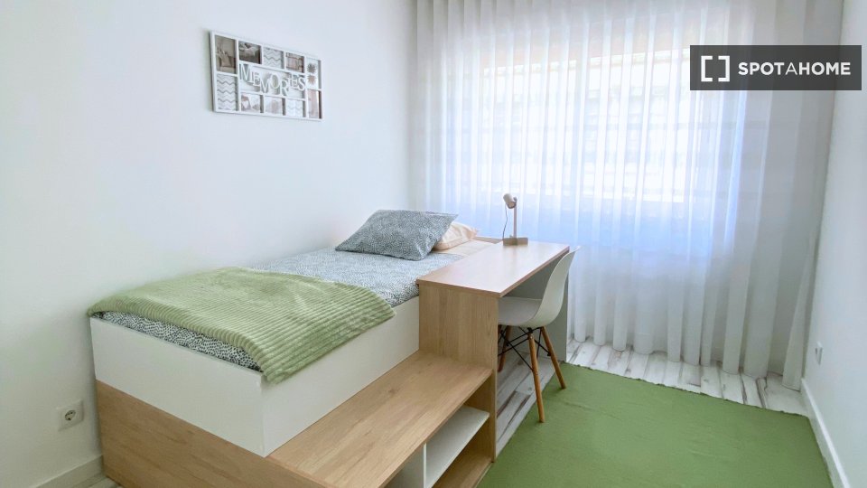 Apartment Porto, 2 beds, 66m² — photo 16