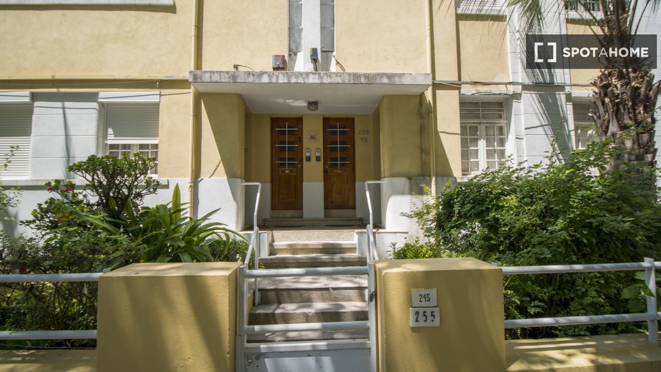 Apartment Porto, 3 beds, 80m² — photo 12