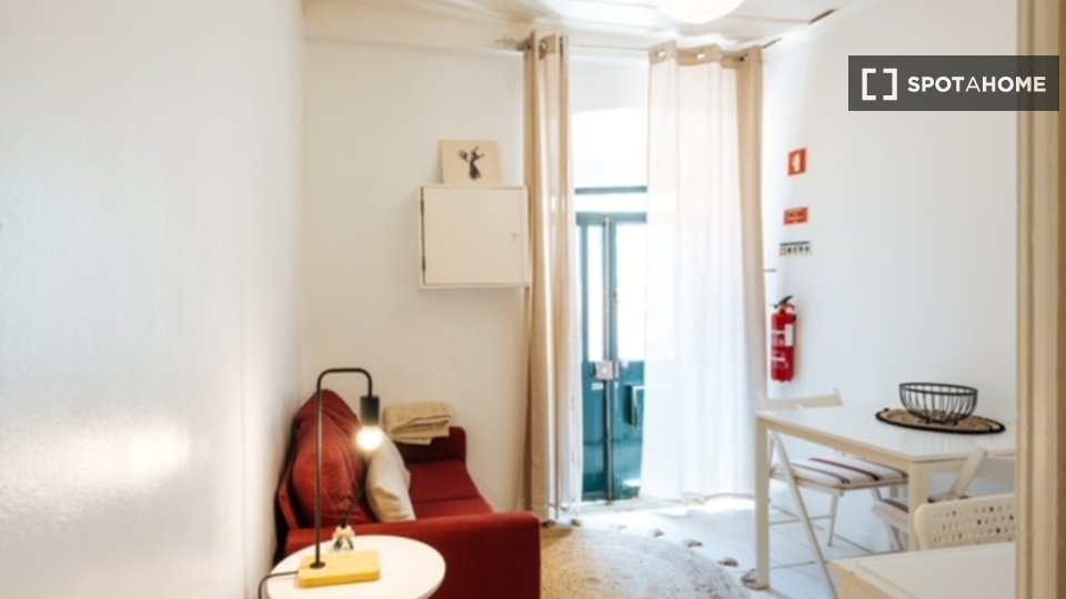 Apartment Lisbon, 1 bed — photo 8