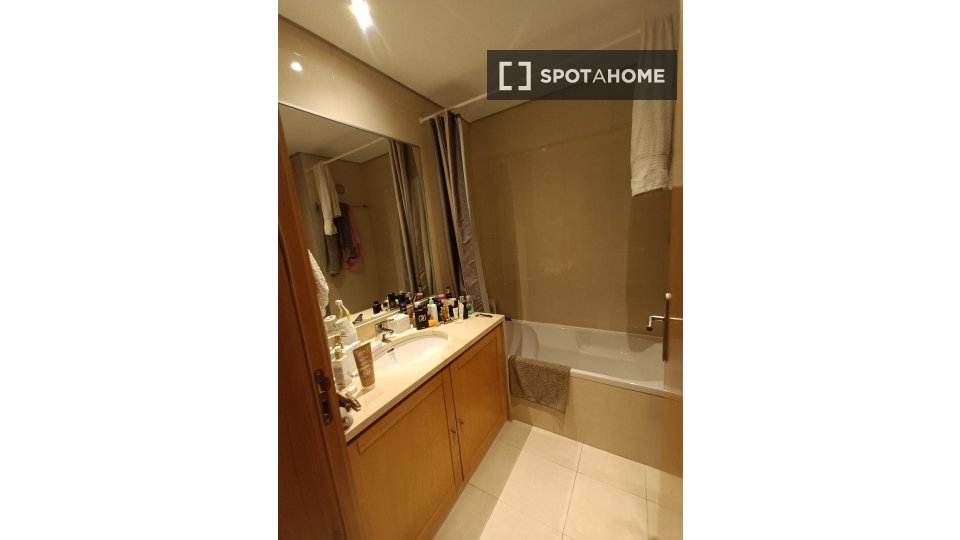 Apartment mono Lisbon, 58m² — photo 3
