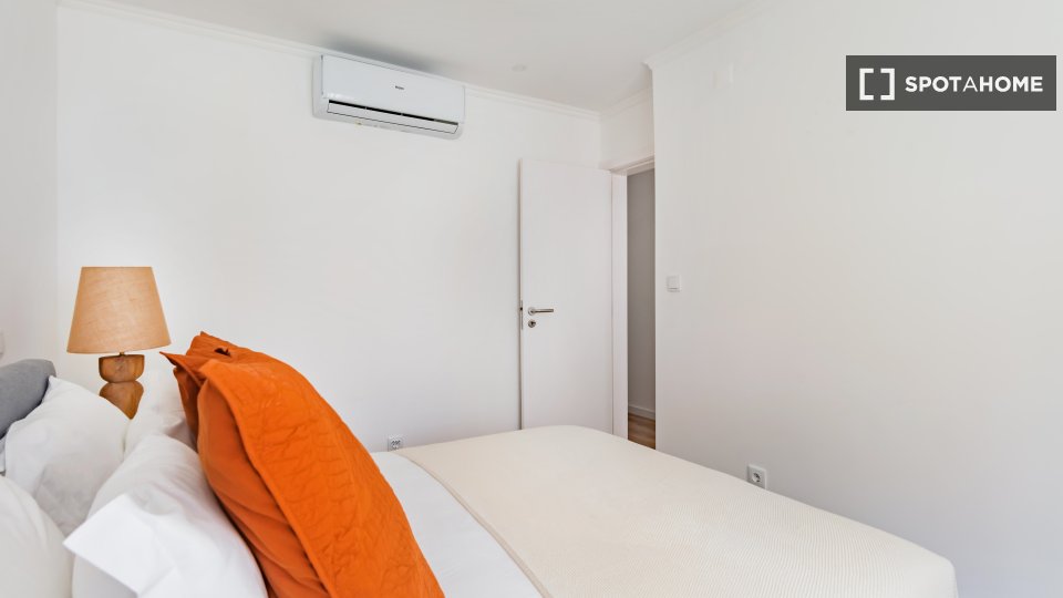 Apartment Lisbon, 2 beds — photo 19