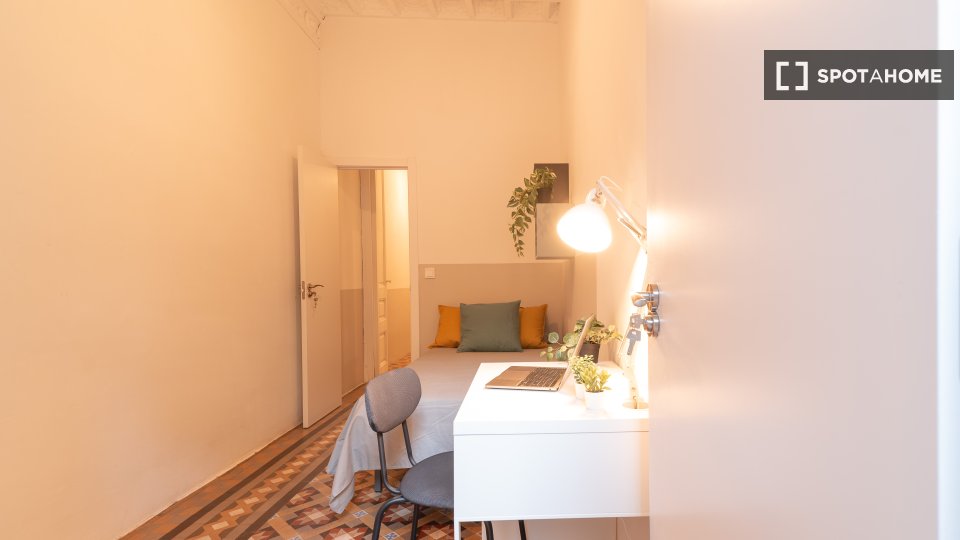 Double room Barcelona, 7 beds, 200m² — photo 18
