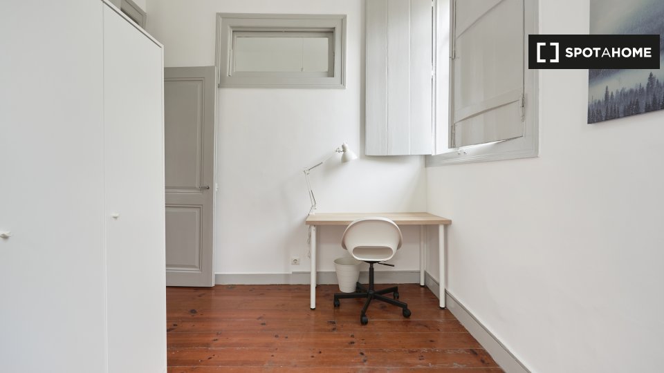 Double room Lisbon, 4 beds — photo 30