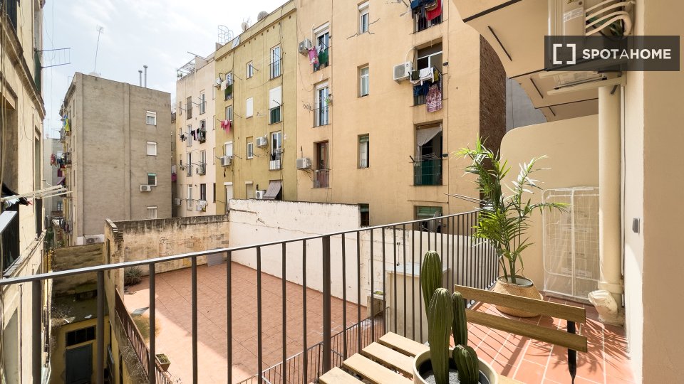 Apartment Barcelona, 2 beds, 54m² — photo 14