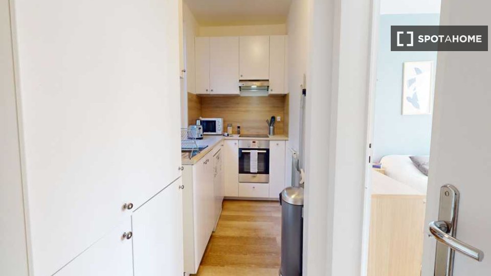 Double room Paris, 5 beds, 120m² — photo 4