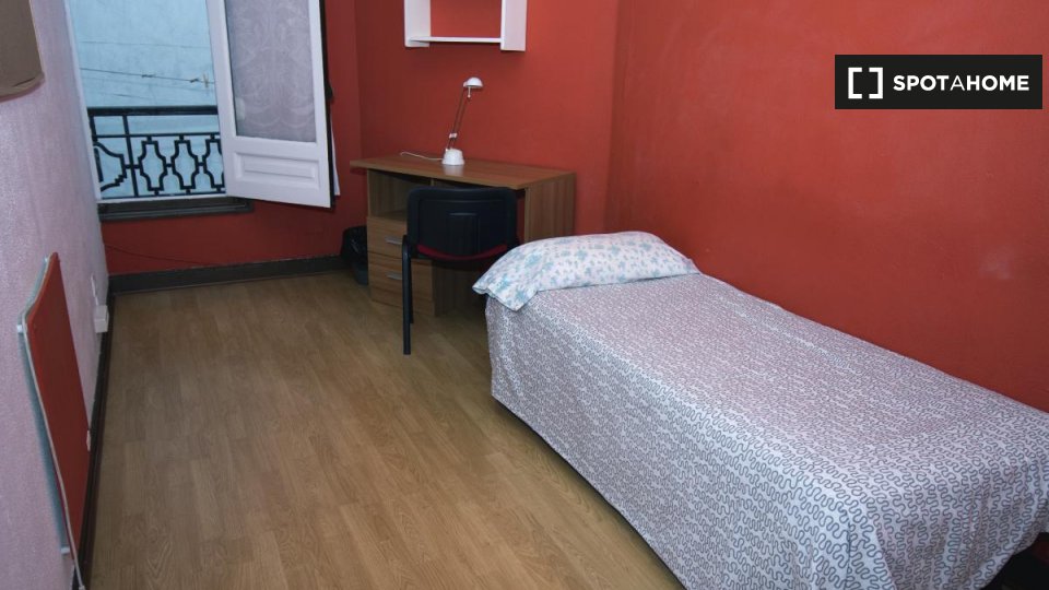 Double room Madrid, 11 beds — photo 1
