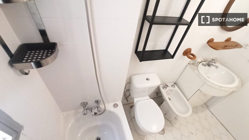 Chambre double Madrid, 5 chambres — photo 16