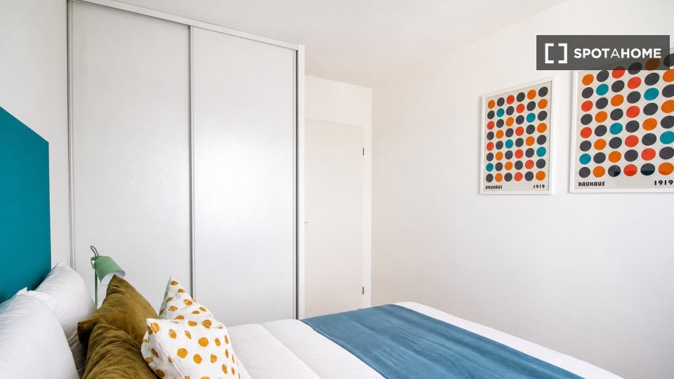 Chambre double Paris, 4 chambres — photo 31