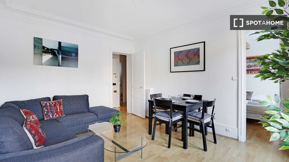 Apartment Paris, 2 beds, 56m² — photo 2