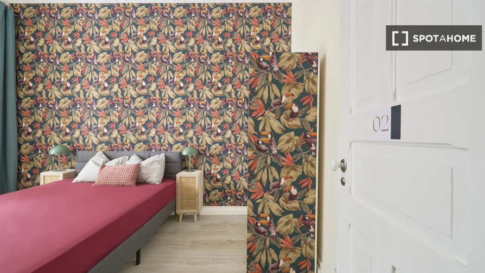 Double room Lisbon, 5 beds — photo 10